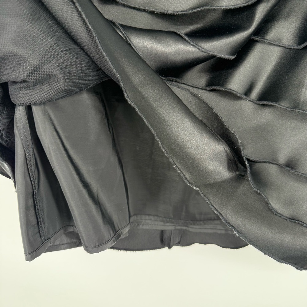 Express Black Satin Ruffle Mini Skirt Women’s Size 8 - Picture 3 of 4